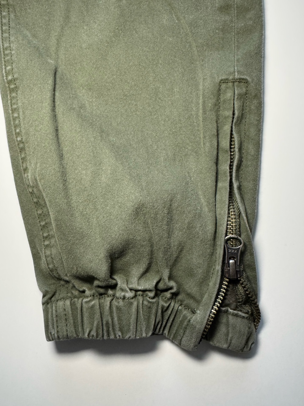 Liverpool Los Angeles Army Green Cargo Jogger Pants Ankle Zip Women’s size 8 - Picture 3 of 8